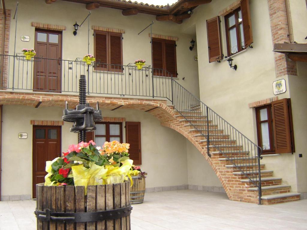 Agriturismo I Grappoli Serralunga d'Alba Exterior foto