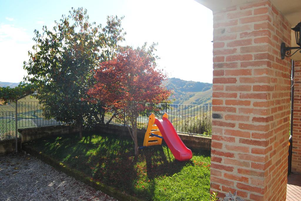 Villa Agriturismo I Grappoli Serralunga d'Alba Exterior foto